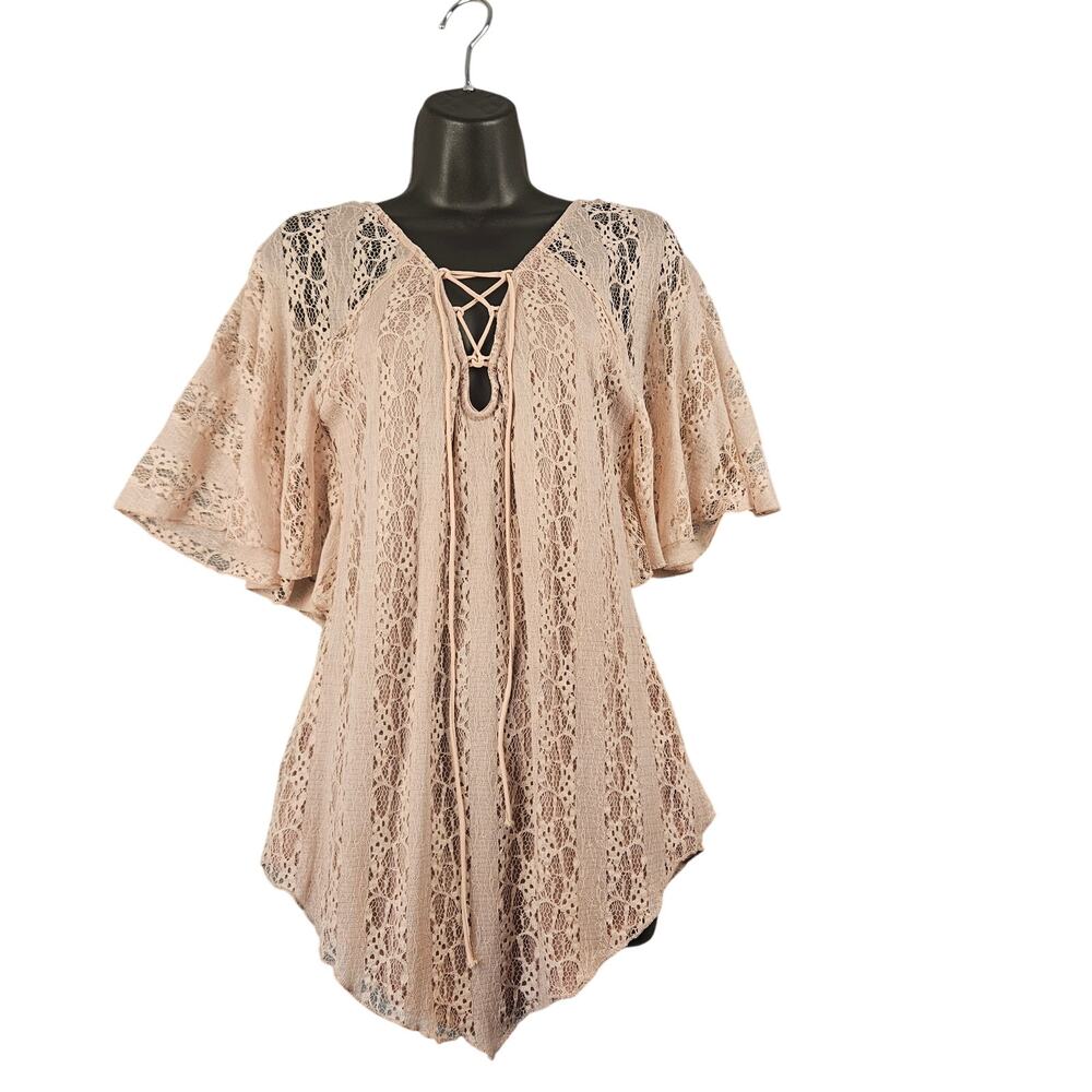 BKE Boutique Lace Tunic Top Womens M Blush Boho Lace Up Poncho Blouse Whimsy